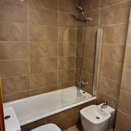 Luz Del Norte, Terraza 2 Hab, 2 Banos, Piscina, Wifi アパート ヒホン